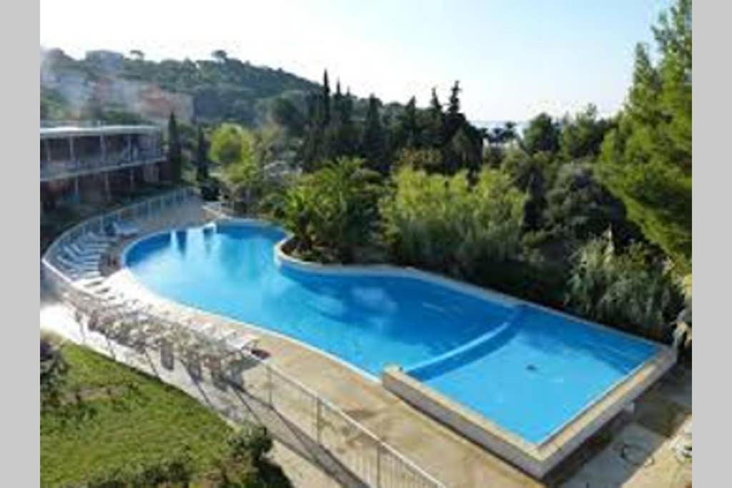 Les Terrasses Du Liouquet T2, Piscine , Parking , Mer A 150 M La Ciotat Luaran gambar